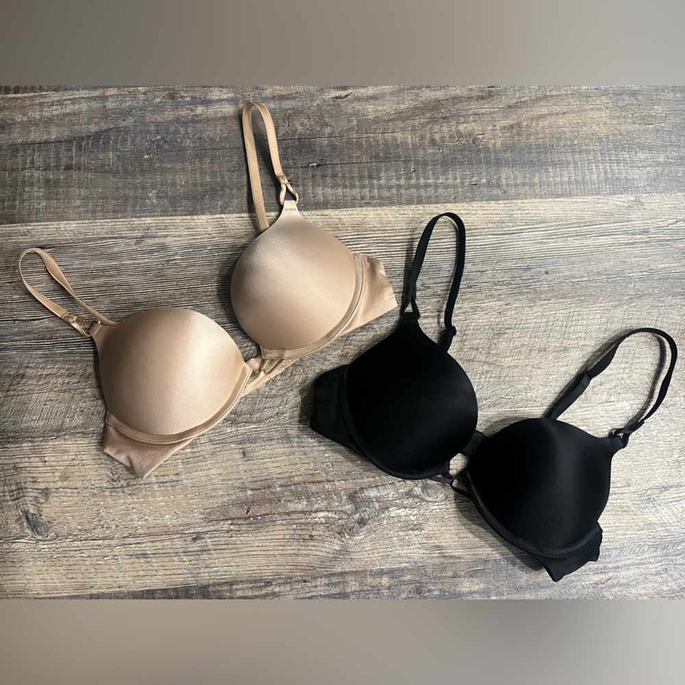 Victoria’s Secret Miraculous Plunge push bra 34A (lot of 2 - Nude & Black)
